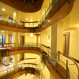 Hotel Kohinoor Square